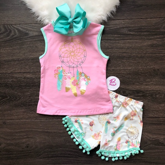 Other - Girl Boutique Dream Catcher Outfit Set